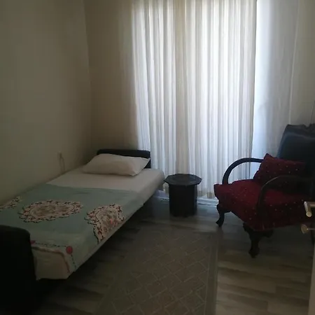 Kum Denizi Plajina 500 Mt E 울라